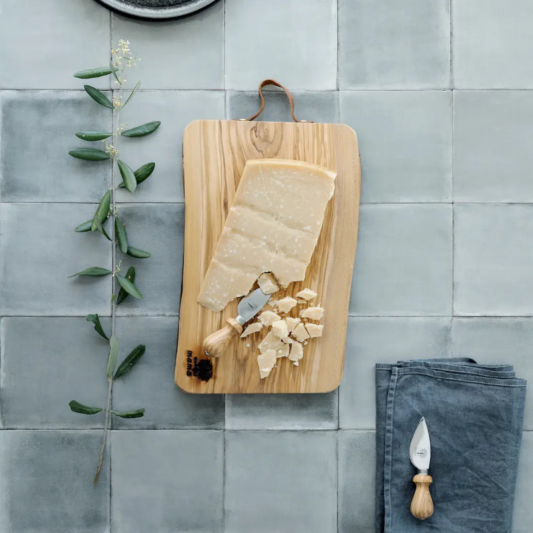 Made by Mama - Parmigiano Reggiano parmesan ost - - Rebel Vin