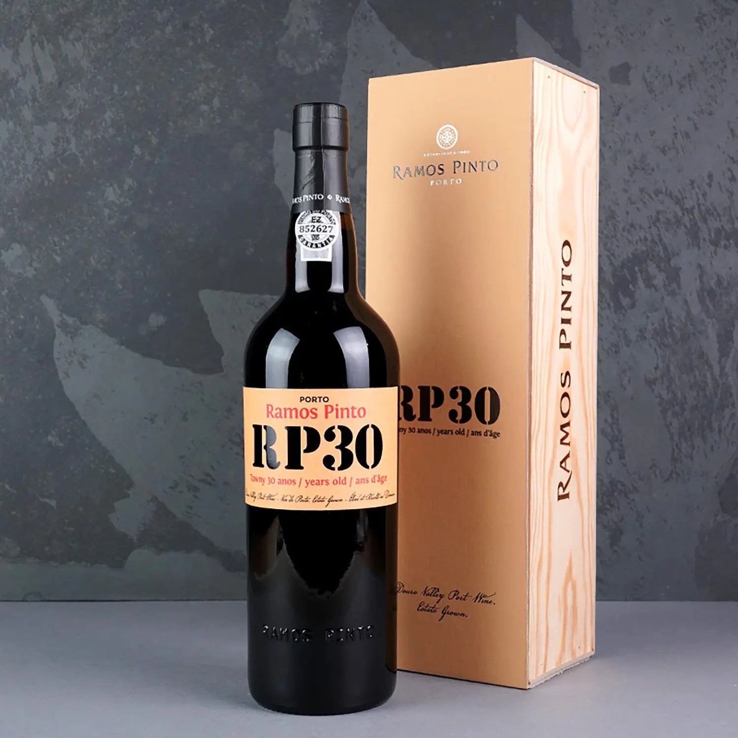 Ramos Pinto - 30 years Tawny i eksklusiv gaveæske -  - Rebel Vin